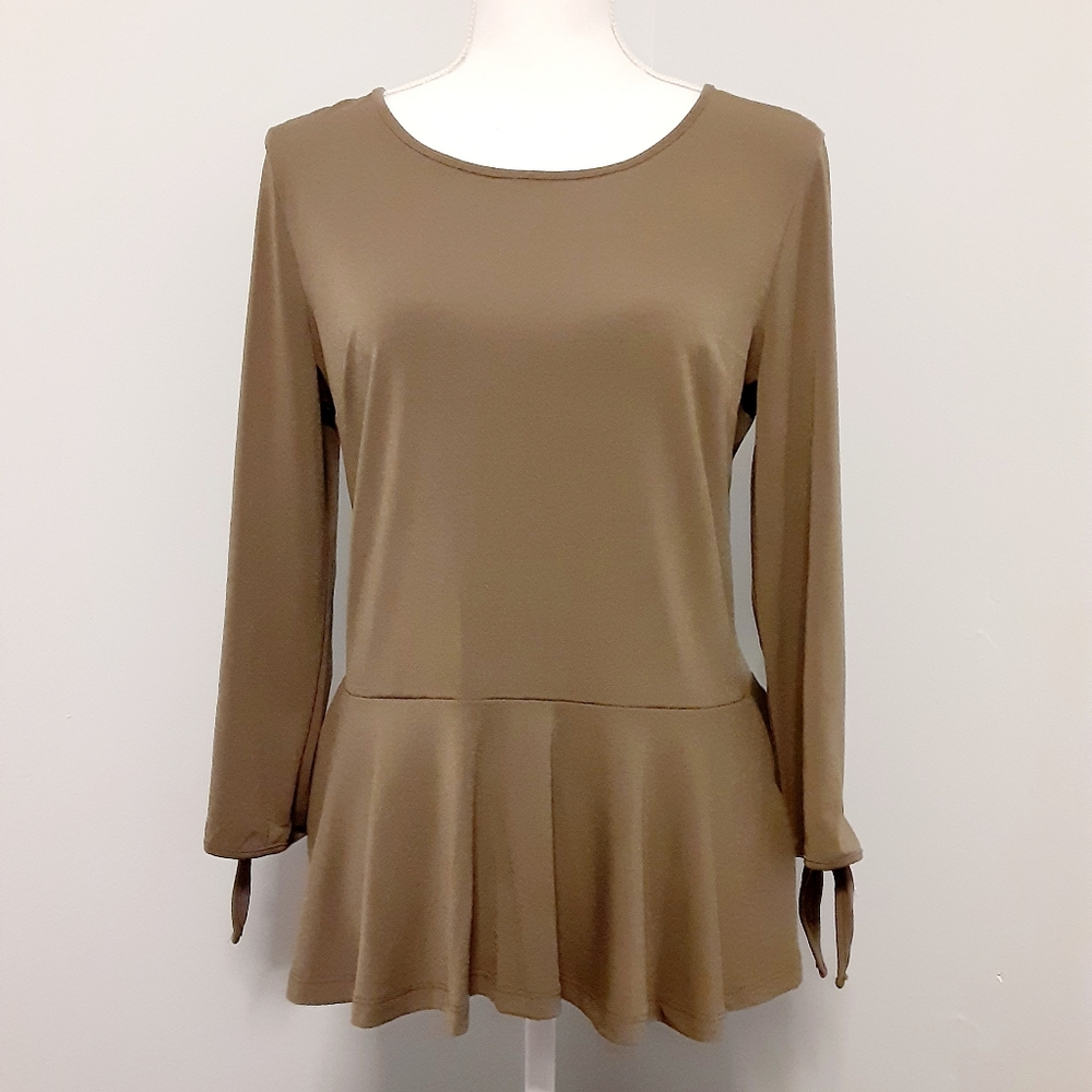 Banana Republic Top Green Medium